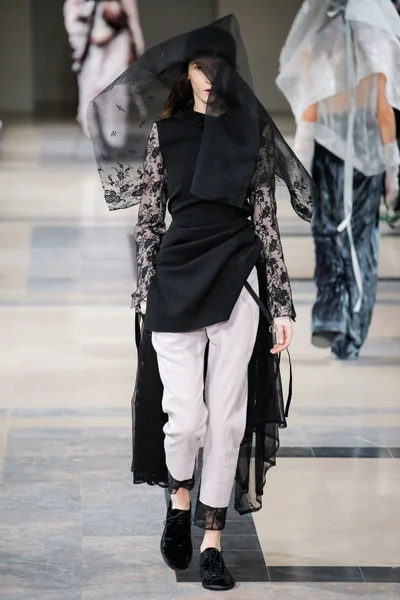 Look 40